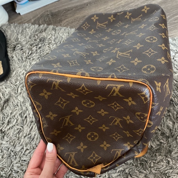 Louis Vuitton Speedy Purse - Picture 5 of 11